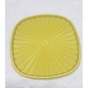 Tupperware servalier  star burst replacement lid square